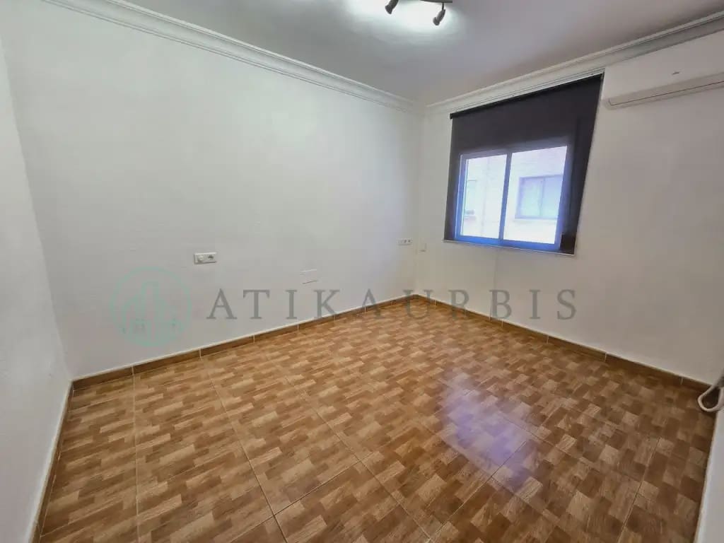 Piso de 3 habitaciones en Málaga ciudad en venta - 298.000 € (Ref: 10041418)