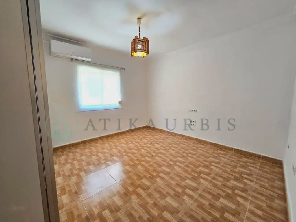 Piso de 3 habitaciones en Málaga ciudad en venta - 298.000 € (Ref: 10041418)