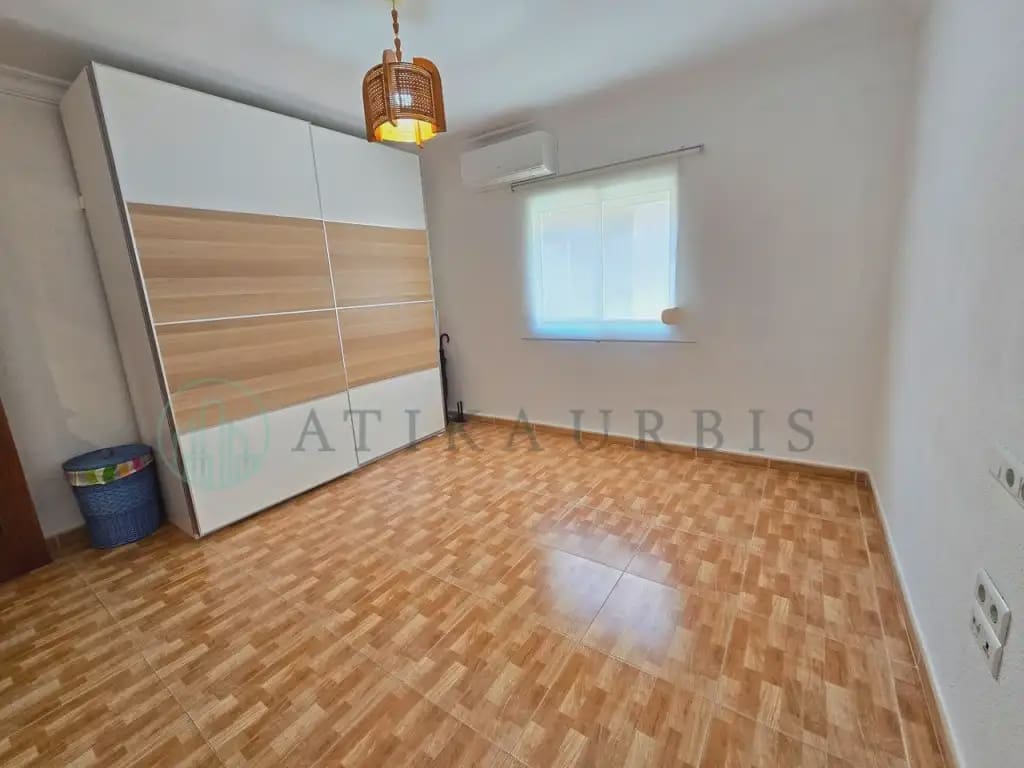 Piso de 3 habitaciones en Málaga ciudad en venta - 298.000 € (Ref: 10041418)
