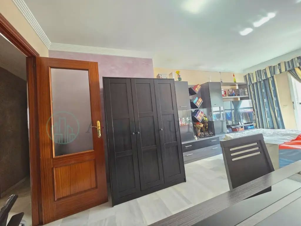 3 soveværelse Penthouse til salg i Malaga by med swimmingpool garage - € 420.000 (Ref: 10041419)
