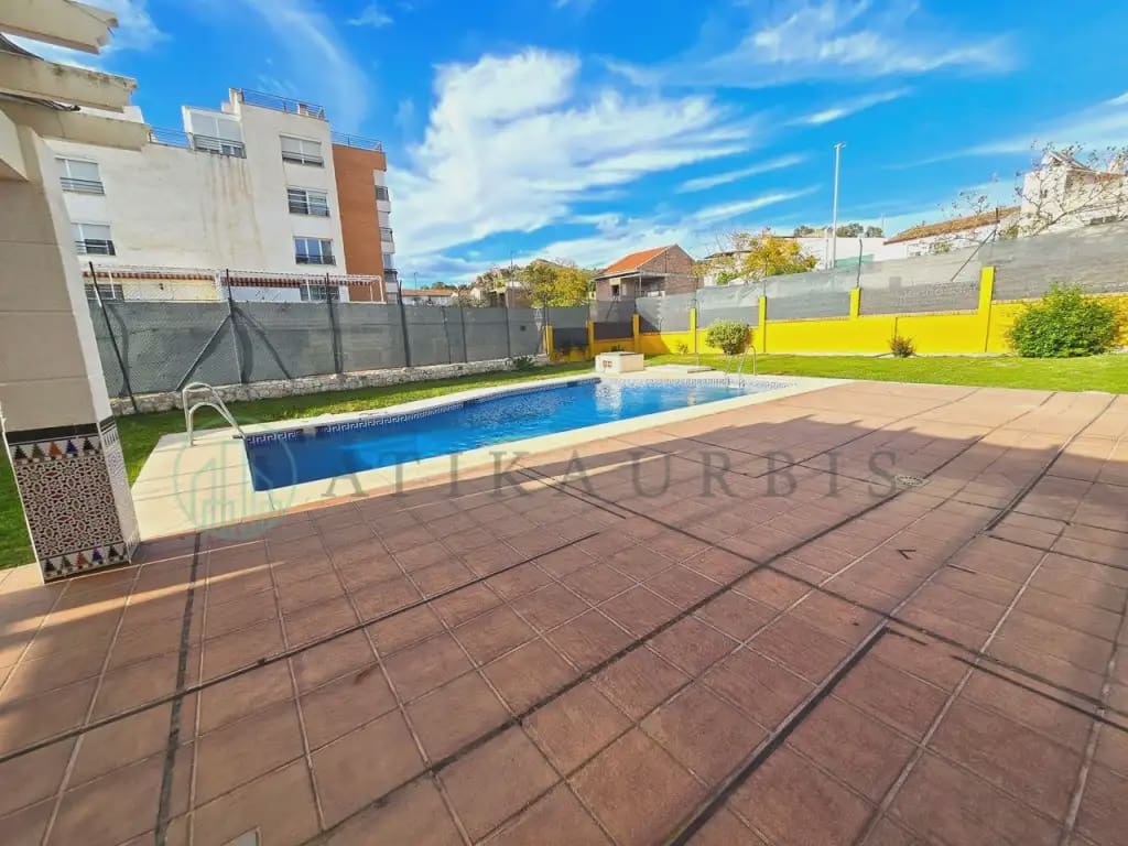 3 soveværelse Penthouse til salg i Malaga by med swimmingpool garage - € 420.000 (Ref: 10041419)