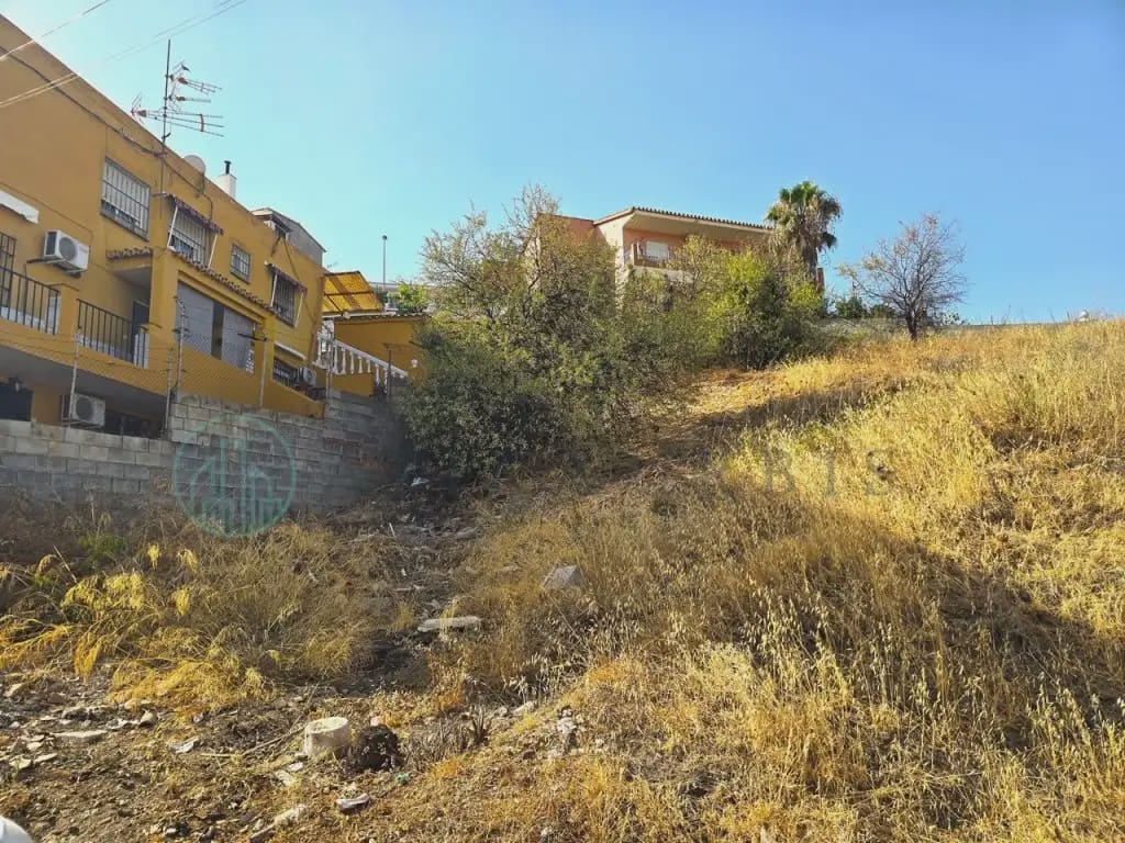 Byggegrund til salg i Malaga by - € 165.000 (Ref: 10041420)
