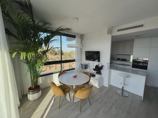 2 bedroom Penthouse for rent in Torre Atalaya, Málaga city - € 1,900 (Ref: 10041422)