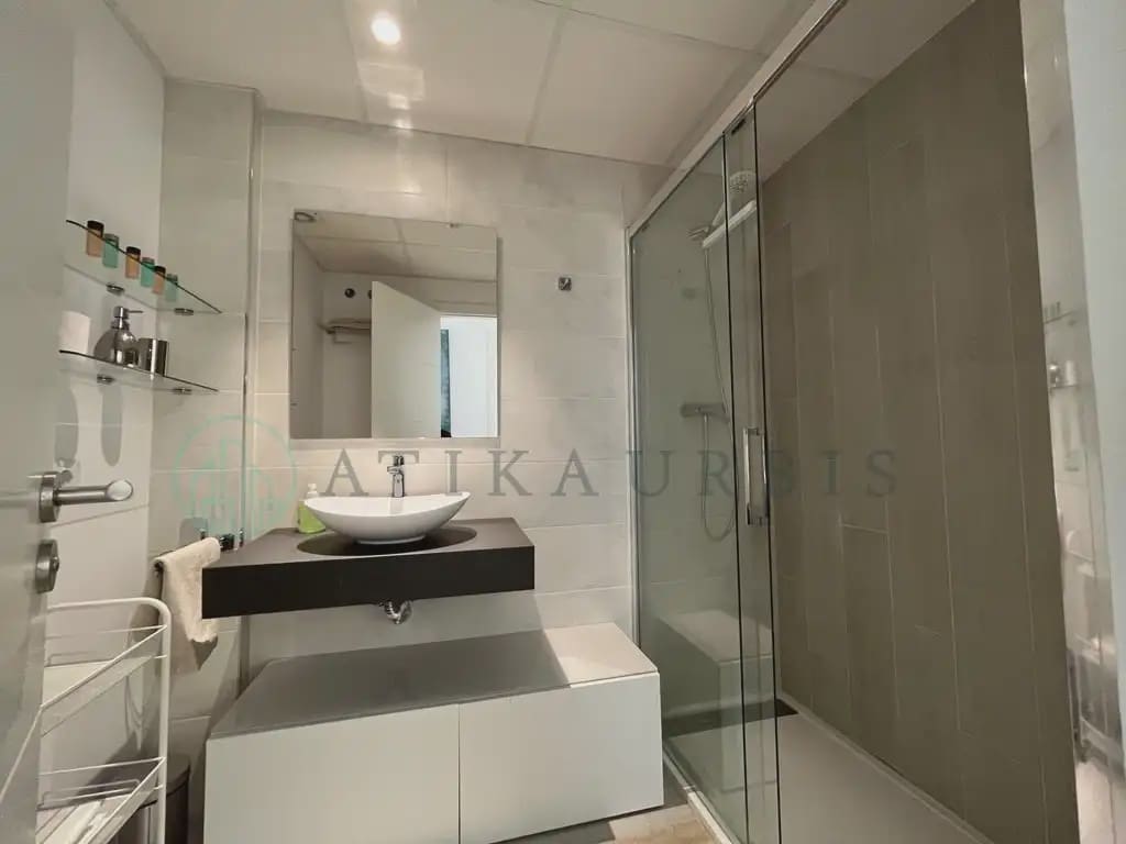 2 bedroom Penthouse for rent in Malaga city with pool garage - € 1,900 (Ref: 10041422)