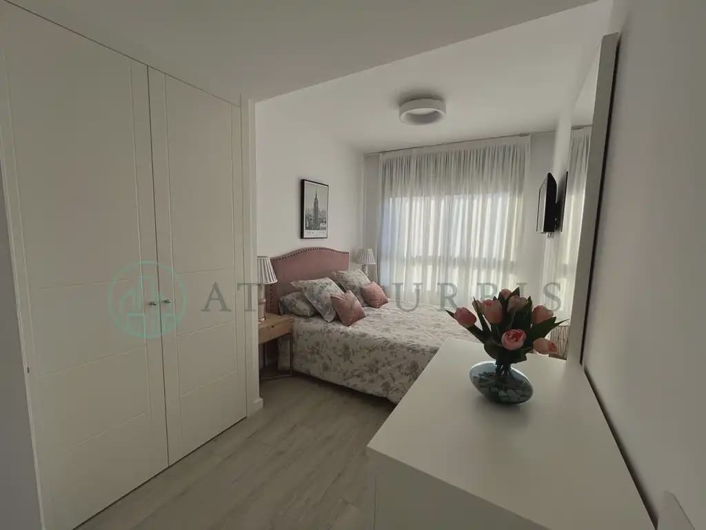 2 bedroom Penthouse for rent in Malaga city with pool garage - € 1,900 (Ref: 10041422)
