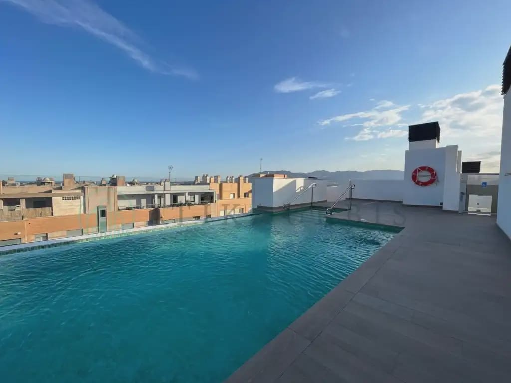2 bedroom Penthouse for rent in Malaga city with pool garage - € 1,900 (Ref: 10041422)