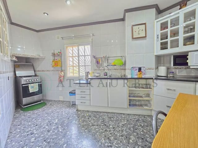 4 soveværelse Byhus til salg i Canillas de Aceituno med garage - € 199.900 (Ref: 10041423)