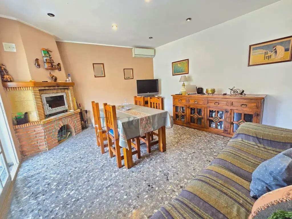 4 soveværelse Byhus til salg i Canillas de Aceituno med garage - € 199.900 (Ref: 10041423)