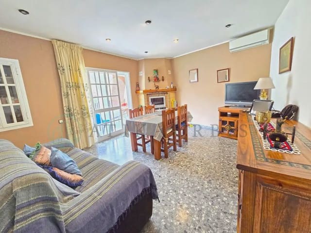 4 soveværelse Byhus til salg i Canillas de Aceituno med garage - € 199.900 (Ref: 10041423)