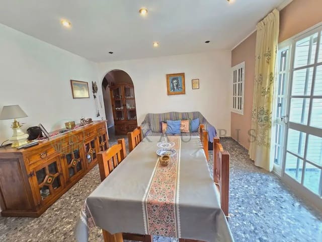 4 soveværelse Byhus til salg i Canillas de Aceituno med garage - € 199.900 (Ref: 10041423)