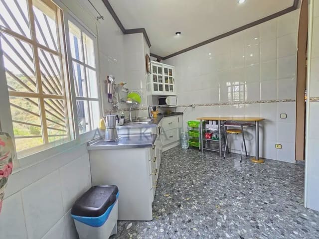 4 soveværelse Byhus til salg i Canillas de Aceituno med garage - € 199.900 (Ref: 10041423)