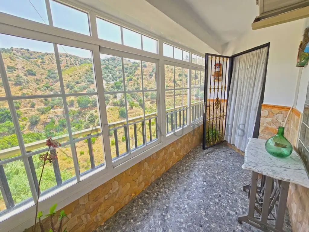4 soveværelse Byhus til salg i Canillas de Aceituno med garage - € 199.900 (Ref: 10041423)