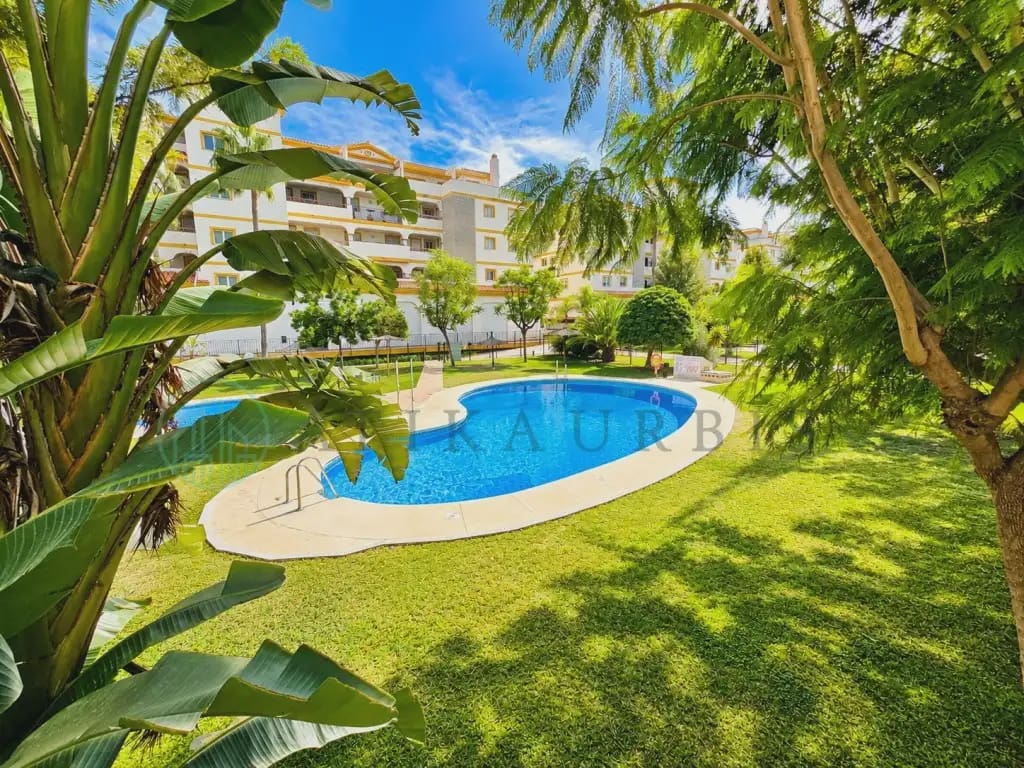 2 soveværelse Lejlighed til salg i Mijas med swimmingpool garage - € 299.000 (Ref: 10141632)