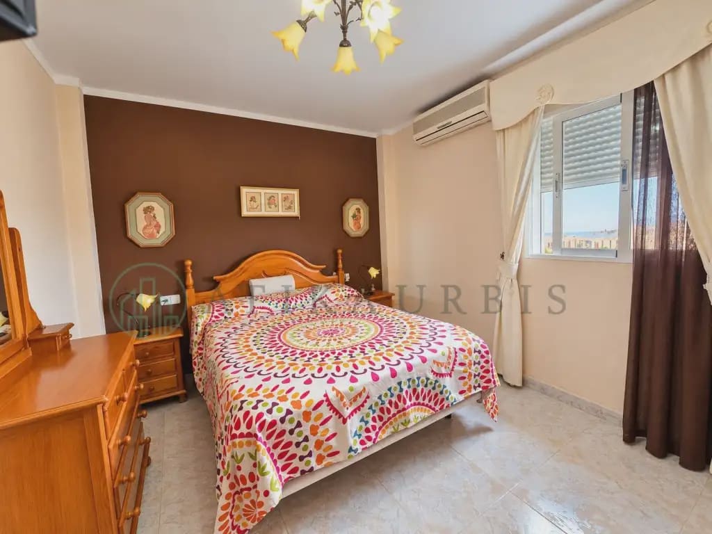 3 soveværelse Lejlighed til salg i Malaga by - € 210.000 (Ref: 10166219)