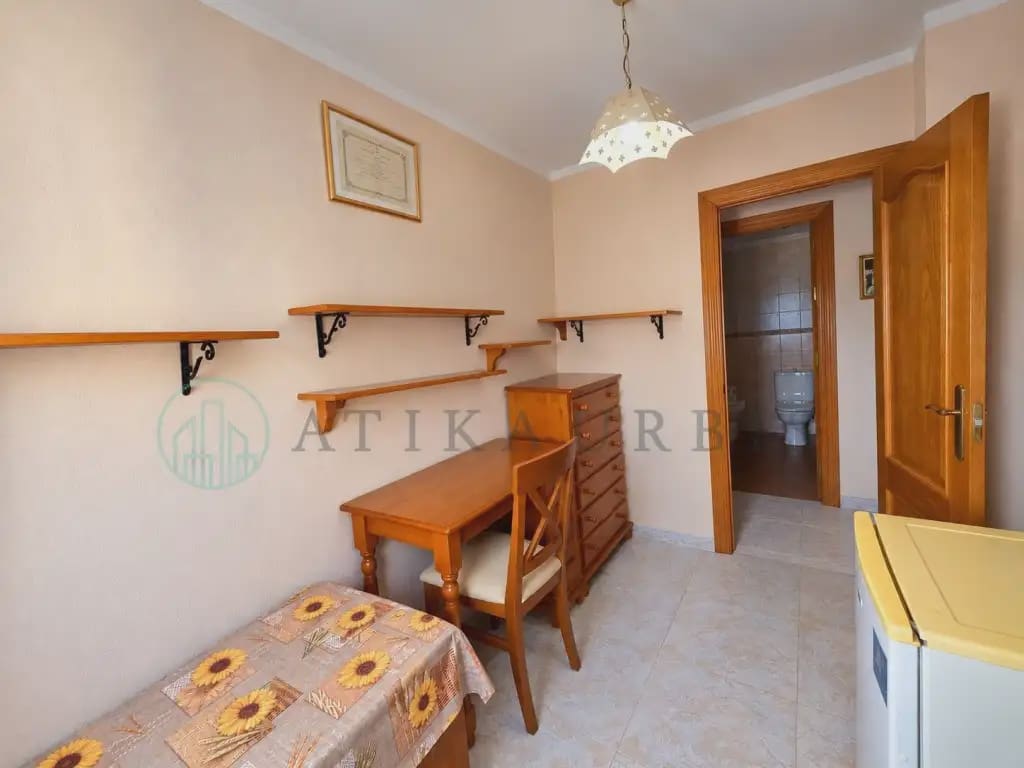 3 soveværelse Lejlighed til salg i Malaga by - € 210.000 (Ref: 10166219)