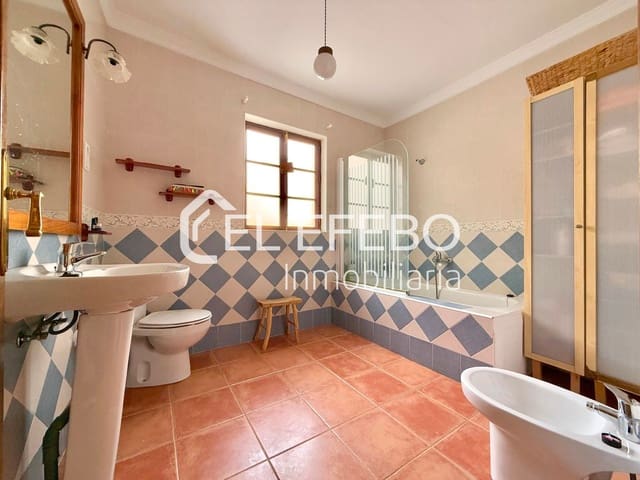 12 soveværelse Villa til salg i Antequera - € 450.000 (Ref: 10045348)
