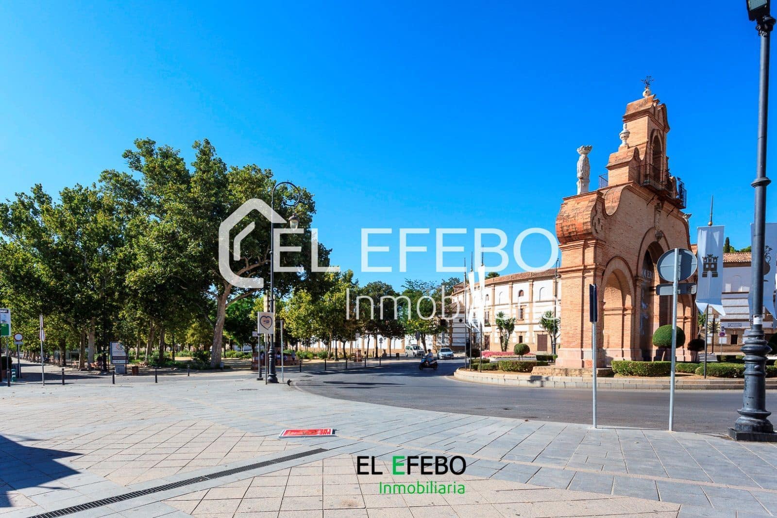 Kommersiell till salu i Antequera - 124 000 € (Ref: 10045350)