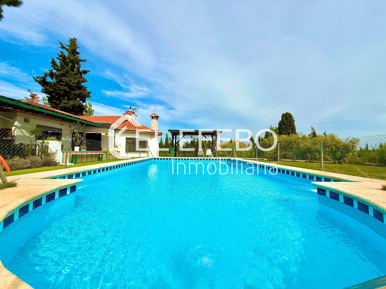 3 sovrum Villa till salu i Antequera med pool garage - 489 000 € (Ref: 10045355)