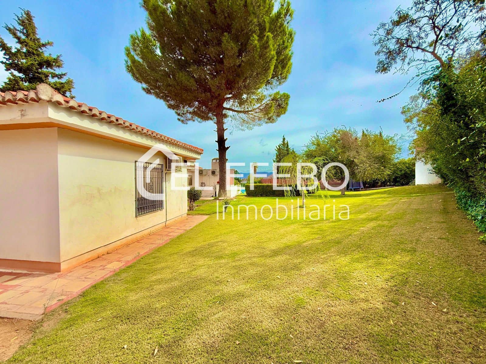 3 sovrum Villa till salu i Antequera med pool garage - 489 000 € (Ref: 10045355)