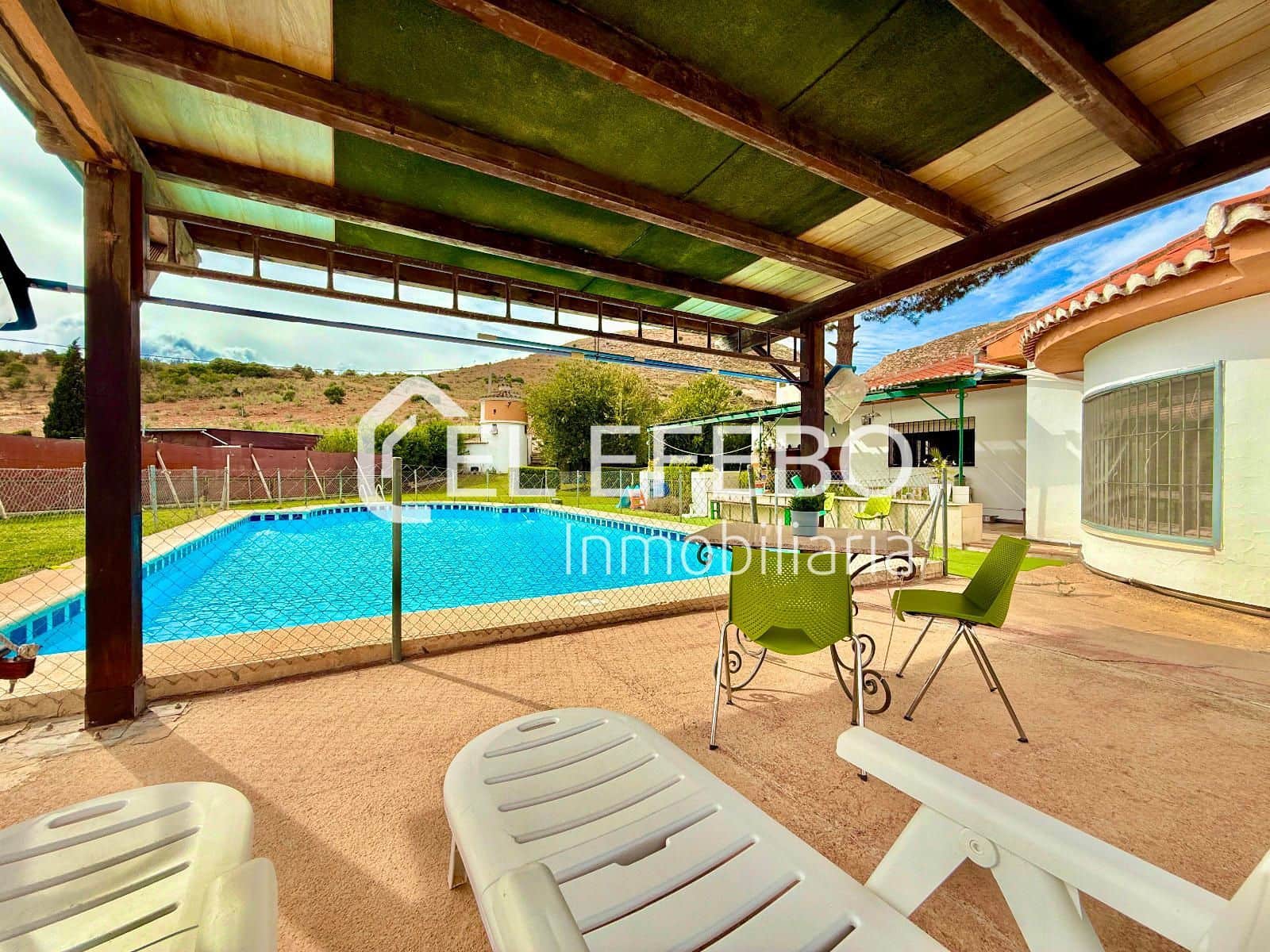 3 sovrum Villa till salu i Antequera med pool garage - 489 000 € (Ref: 10045355)