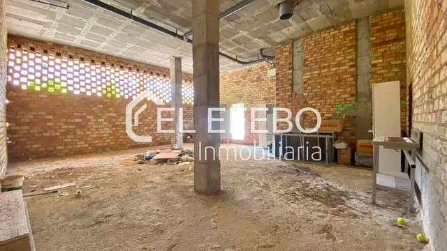 Komercyjne na sprzedaż w Antequera - 85 000 € (Ref: 10045356)