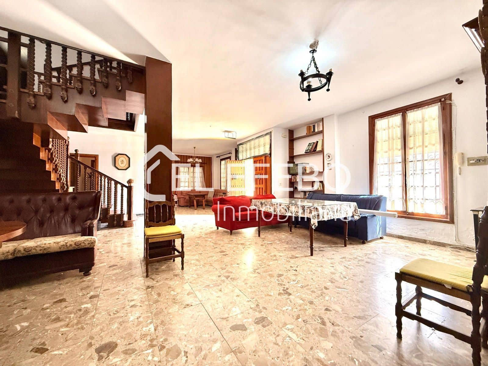 6 soveværelse Villa til salg i Antequera med swimmingpool garage - € 600.000 (Ref: 10045358)