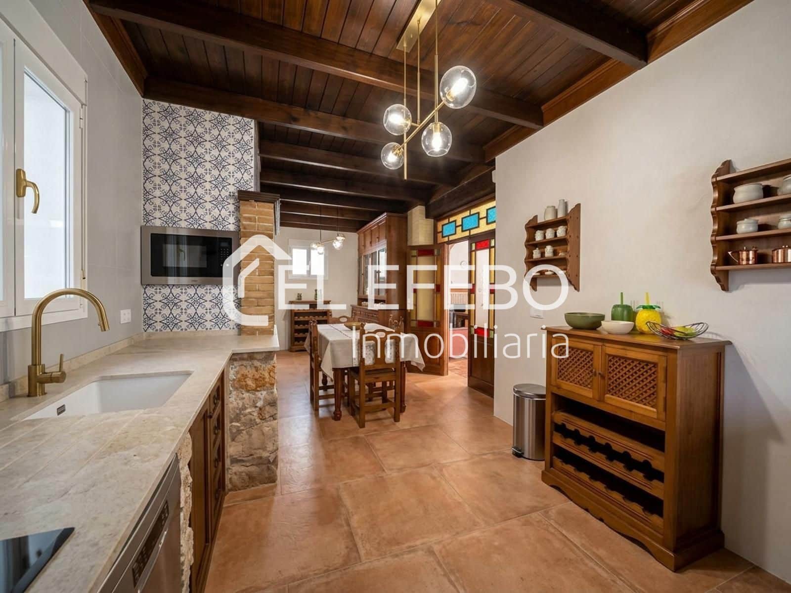 6 soveværelse Villa til salg i Antequera med swimmingpool garage - € 600.000 (Ref: 10045358)