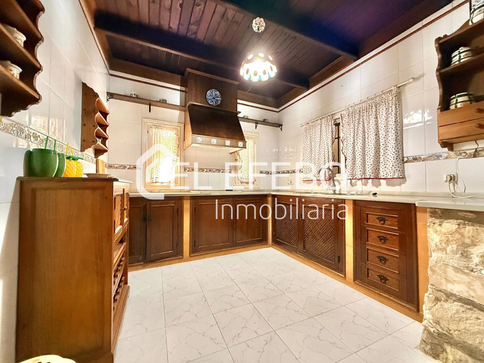 6 soveværelse Villa til salg i Antequera med swimmingpool garage - € 600.000 (Ref: 10045358)