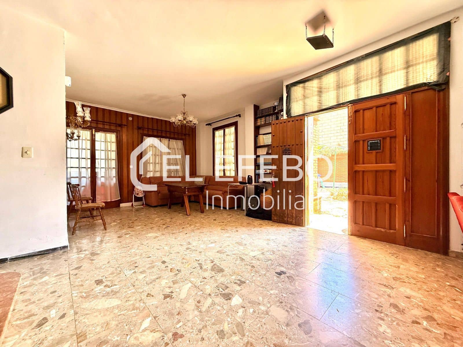 6 soveværelse Villa til salg i Antequera med swimmingpool garage - € 600.000 (Ref: 10045358)