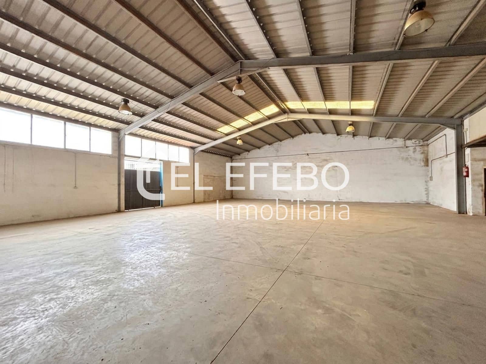 6 soveværelse Villa til salg i Antequera med swimmingpool garage - € 600.000 (Ref: 10045358)
