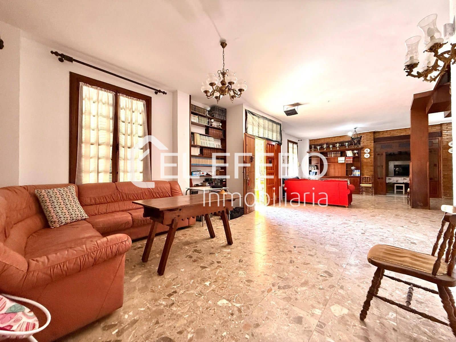 6 soveværelse Villa til salg i Antequera med swimmingpool garage - € 600.000 (Ref: 10045358)