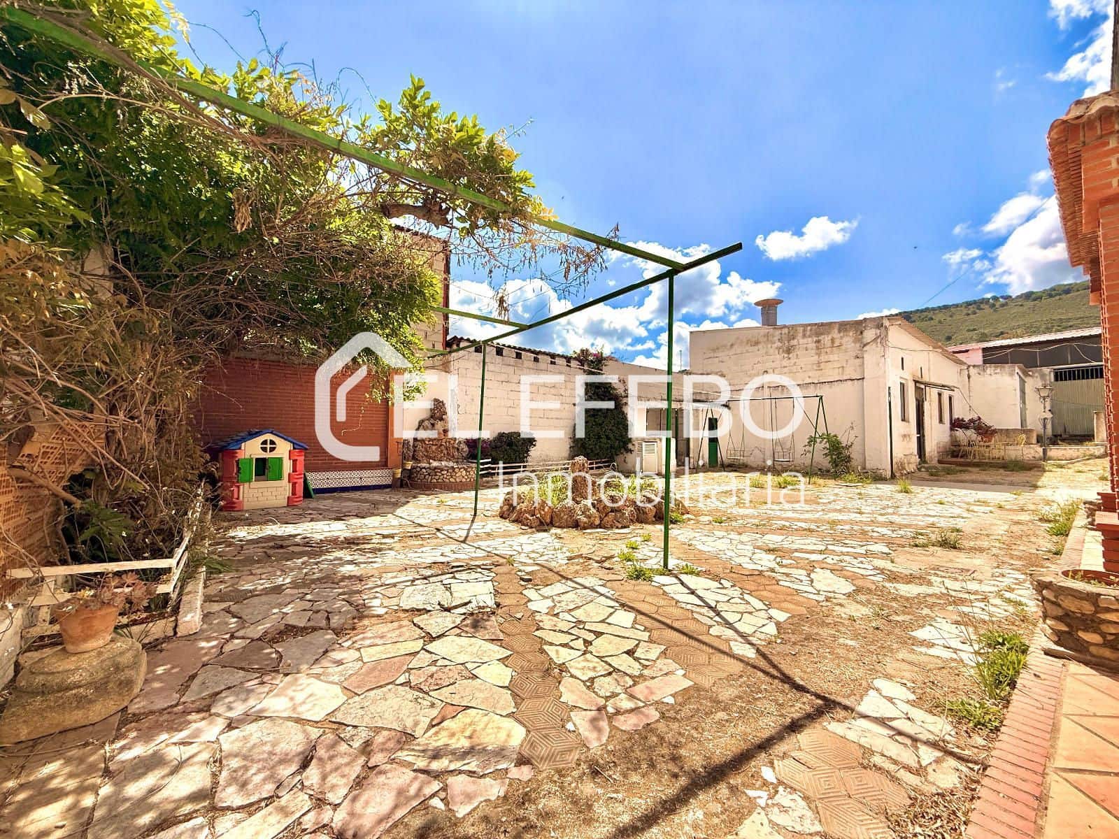 6 soveværelse Villa til salg i Antequera med swimmingpool garage - € 600.000 (Ref: 10045358)