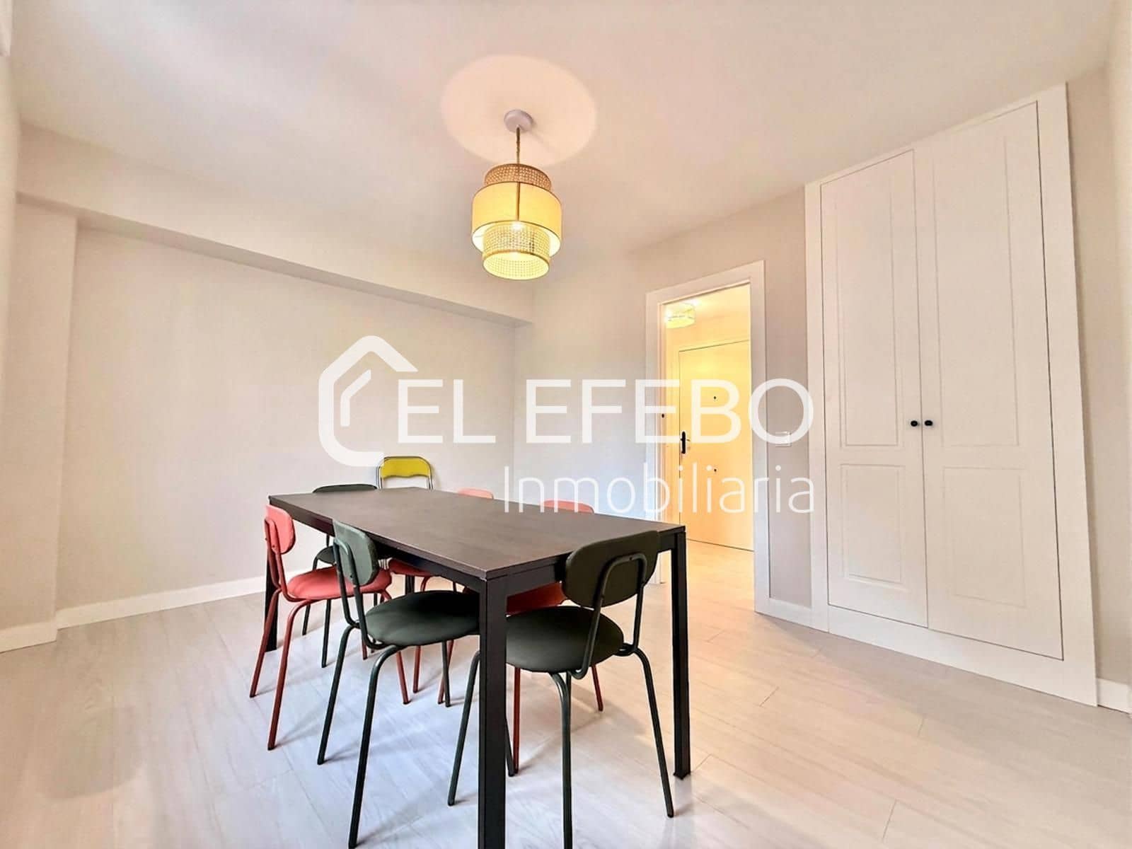 3 soveværelse Lejlighed til salg i Antequera - € 259.000 (Ref: 10045361)