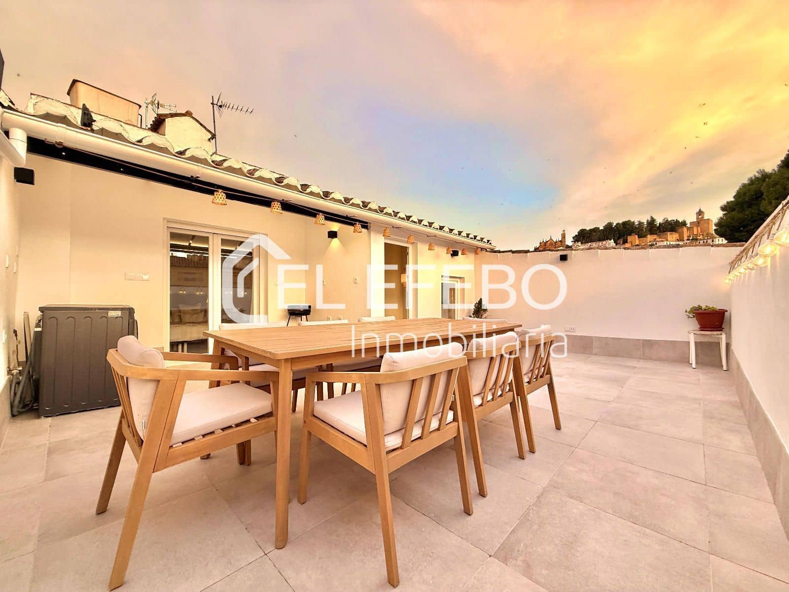 3 soveværelse Lejlighed til salg i Antequera - € 259.000 (Ref: 10045361)