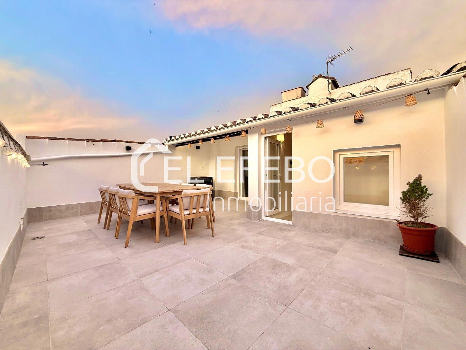 3 soveværelse Lejlighed til salg i Antequera - € 259.000 (Ref: 10045361)