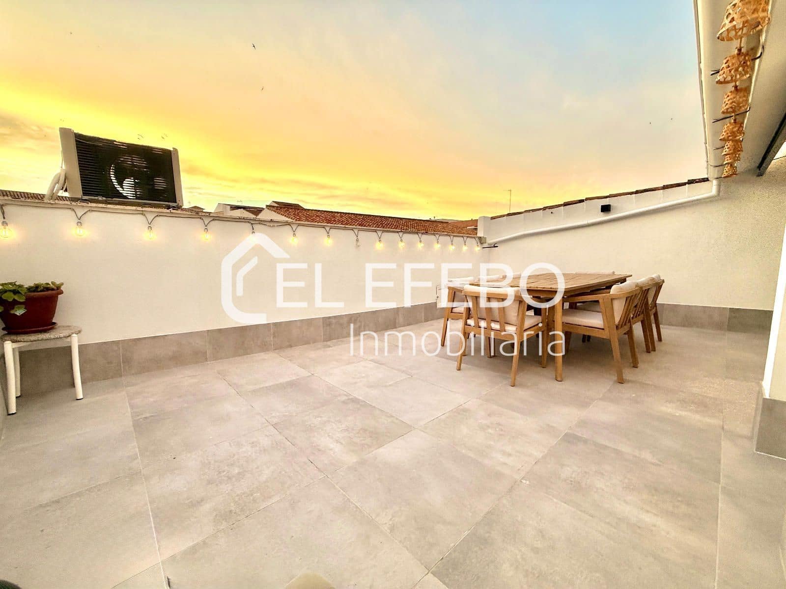 3 soveværelse Lejlighed til salg i Antequera - € 259.000 (Ref: 10045361)