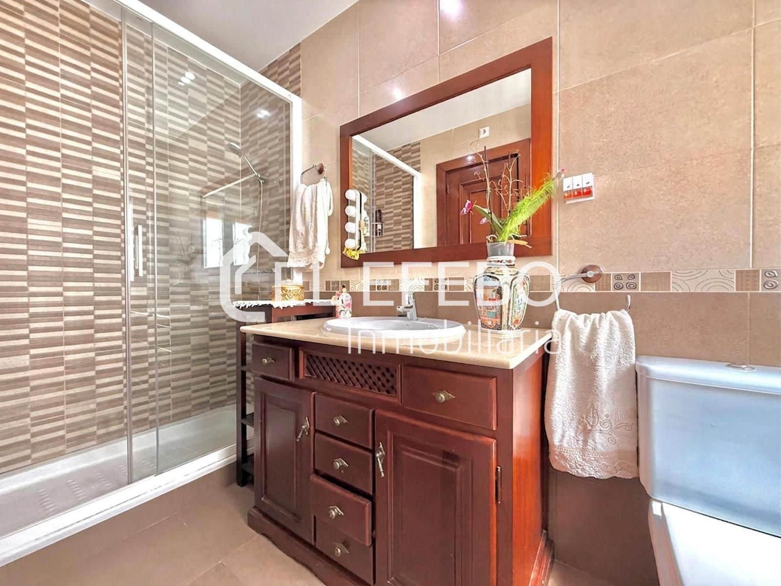 4 bedroom Flat for sale in Antequera - € 385,000 (Ref: 10045362)