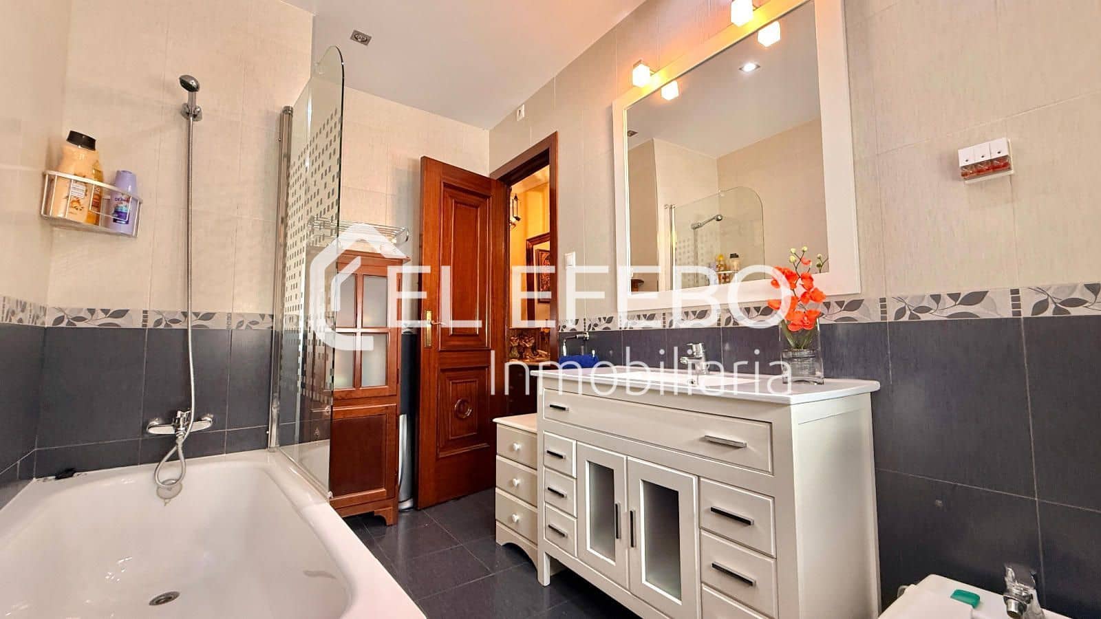 4 bedroom Flat for sale in Antequera - € 385,000 (Ref: 10045362)