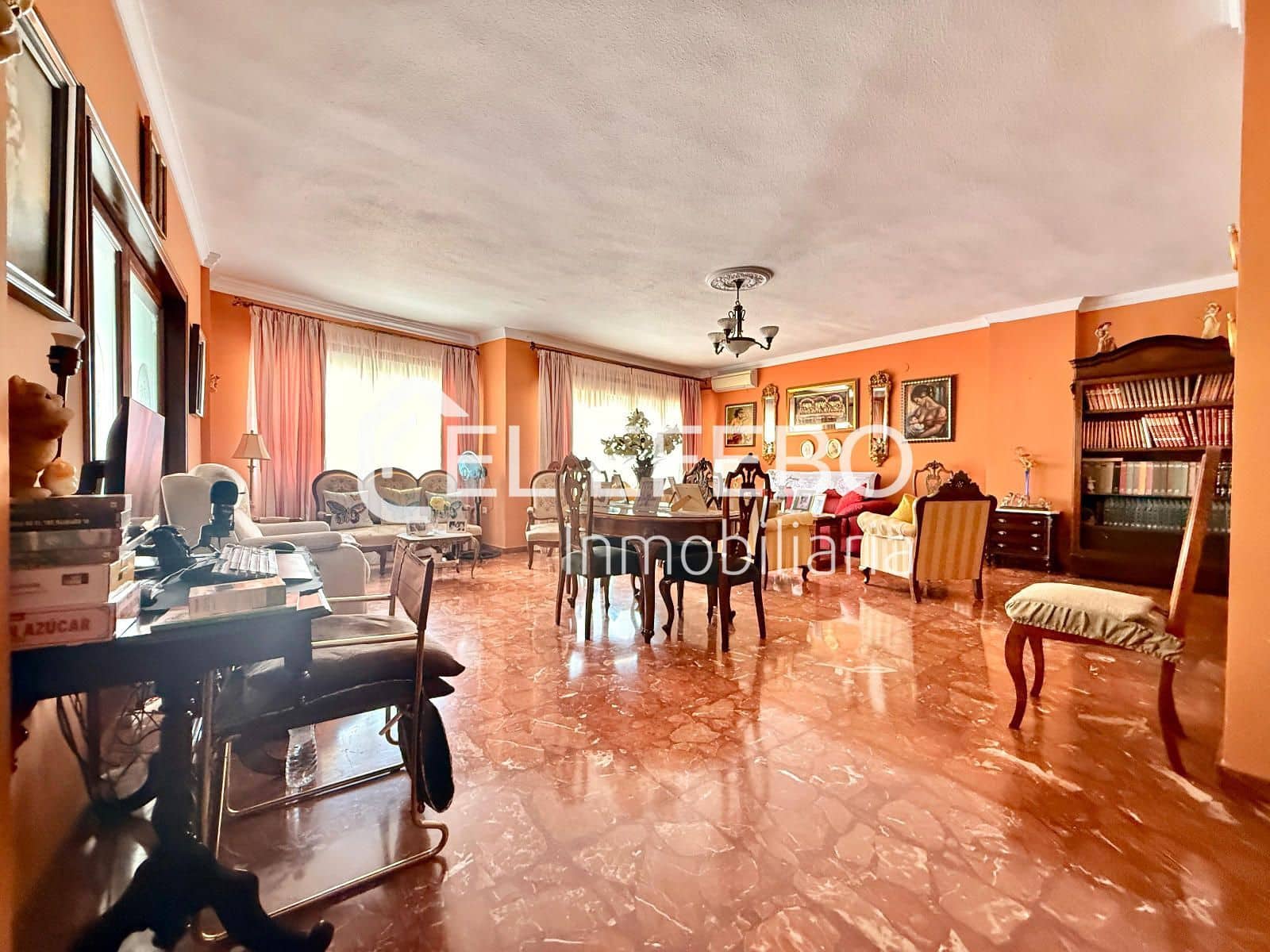 4 bedroom Flat for sale in Antequera - € 385,000 (Ref: 10045362)