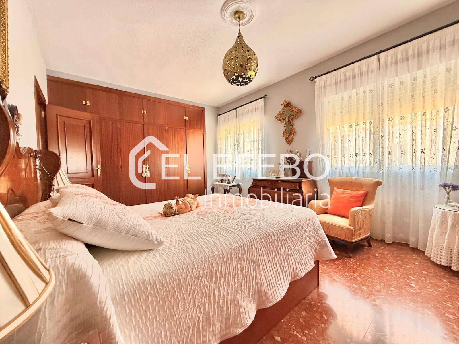 4 bedroom Flat for sale in Antequera - € 385,000 (Ref: 10045362)