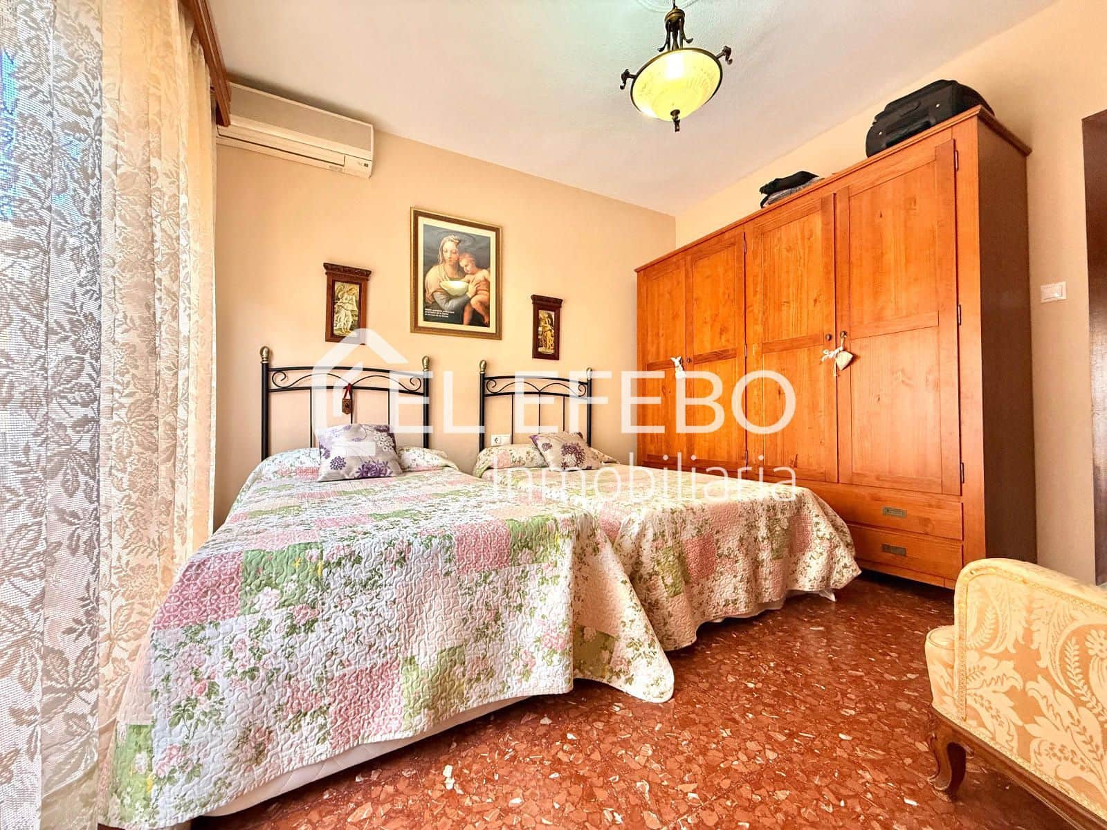 4 bedroom Flat for sale in Antequera - € 385,000 (Ref: 10045362)