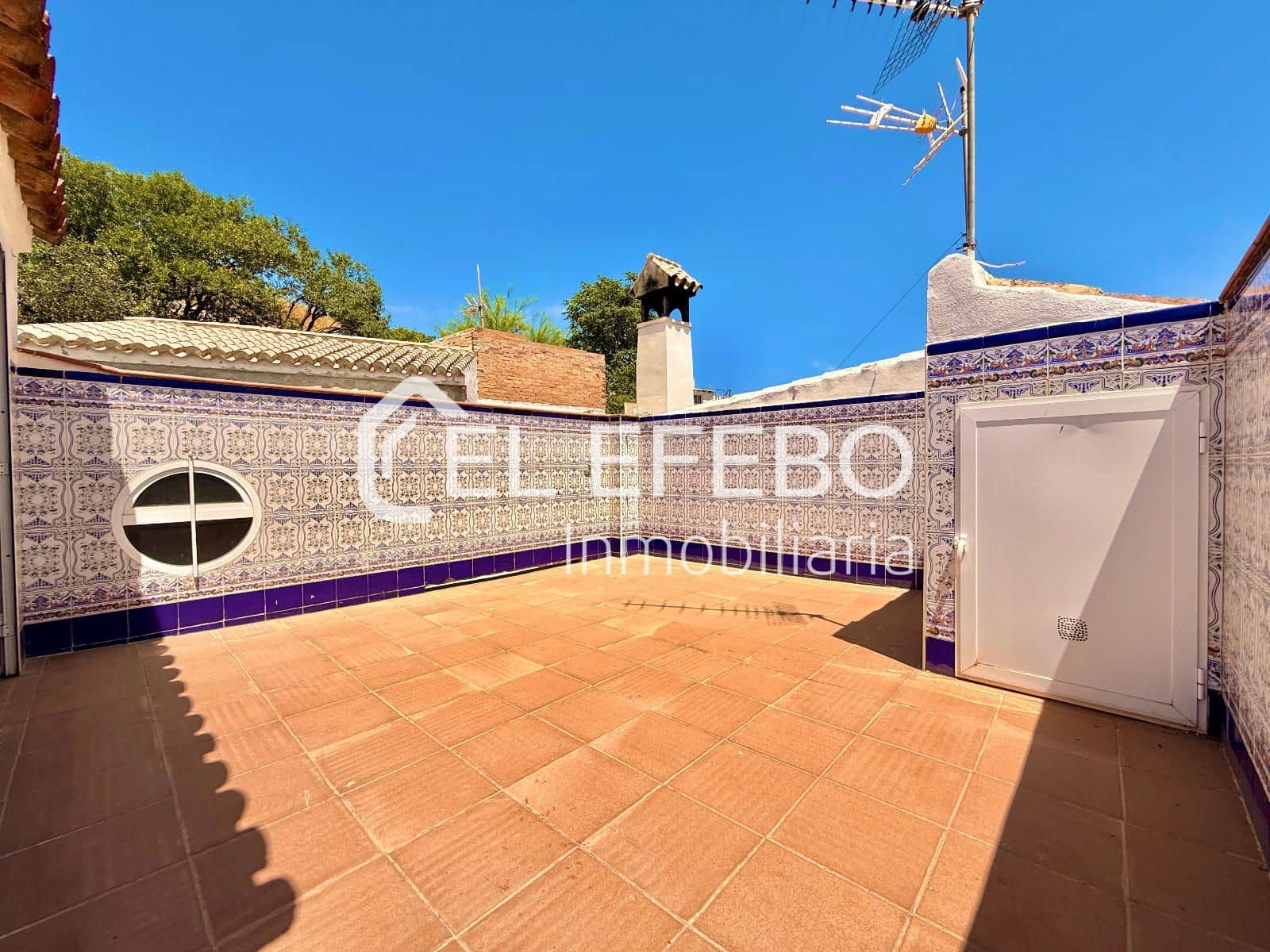 4 quarto Moradia para arrendar em Antequera - 1 100 € (Ref: 10057262)