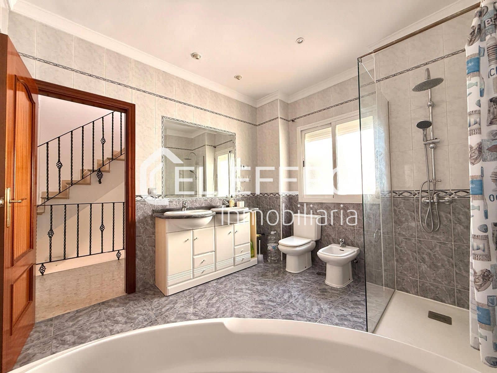 4 quarto Moradia para arrendar em Antequera - 1 100 € (Ref: 10057262)