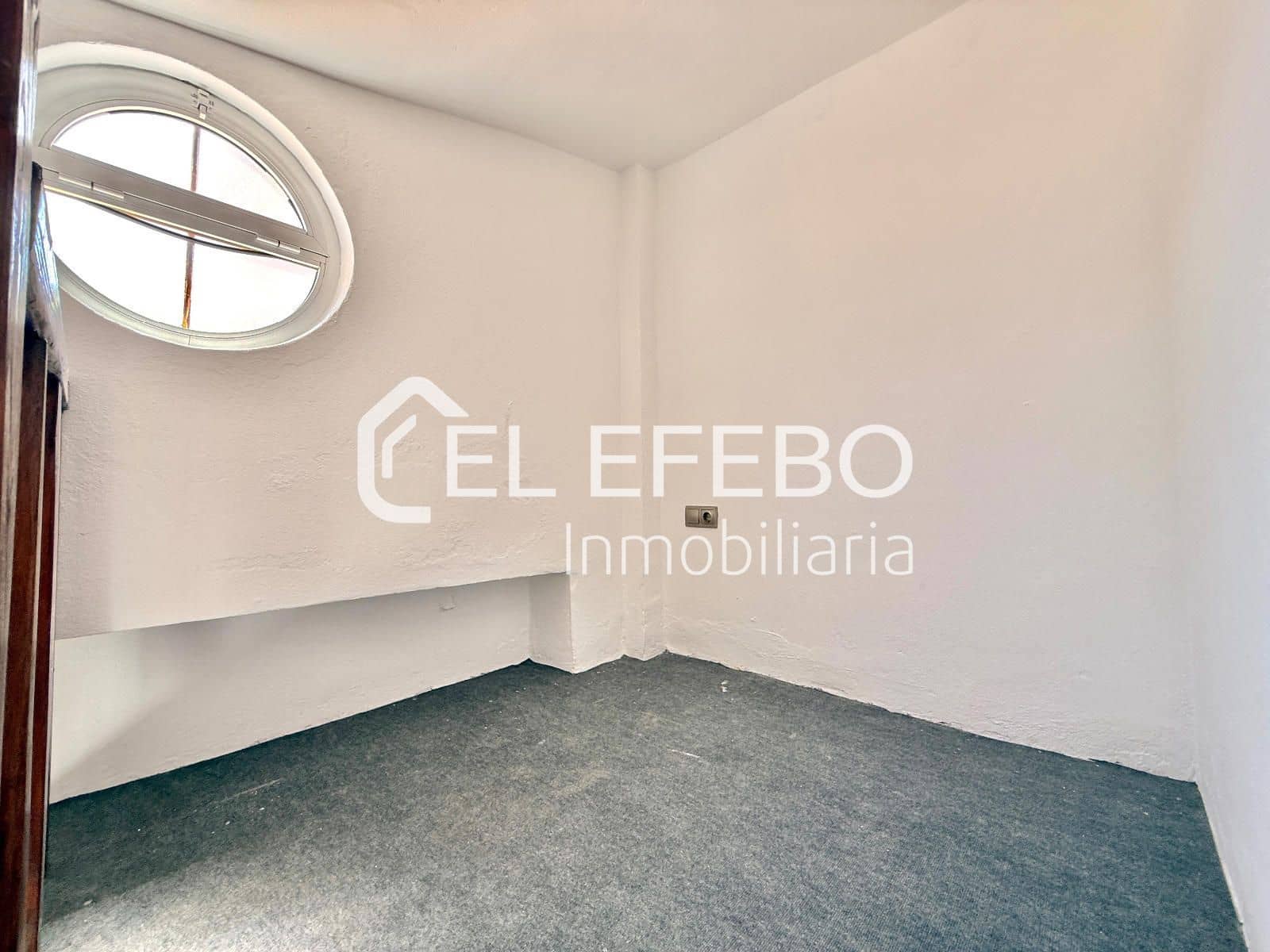 4 quarto Moradia para arrendar em Antequera - 1 100 € (Ref: 10057262)