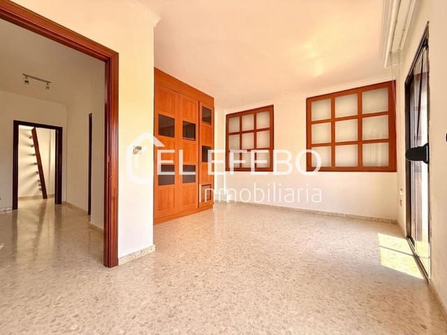 4 soveværelse Villa til leje i Antequera - € 1.100 (Ref: 10057262)