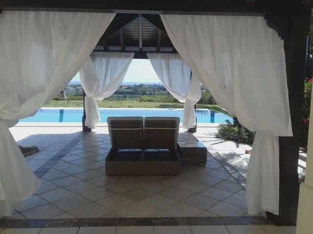 Villa te koop in Los Llanos, Estepona - € 2.450.000 (Ref: 10016625)