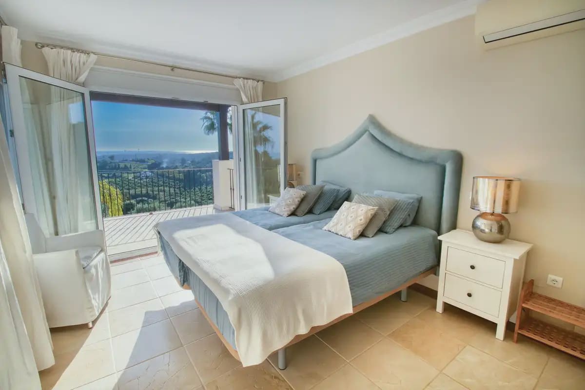 Villa te koop in Estepona - € 2.450.000 (Ref: 10016625)