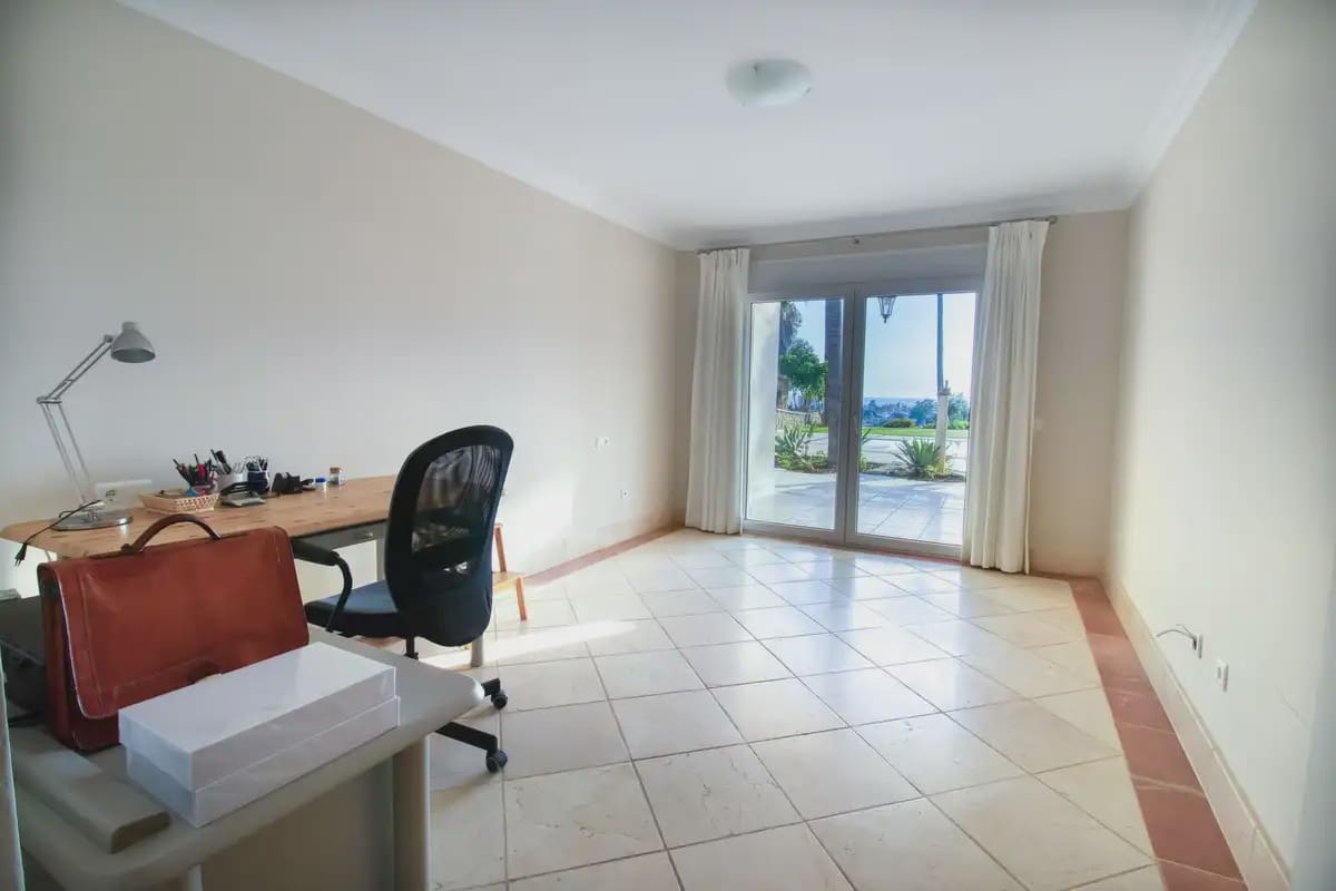 Villa te koop in Estepona - € 2.450.000 (Ref: 10016625)