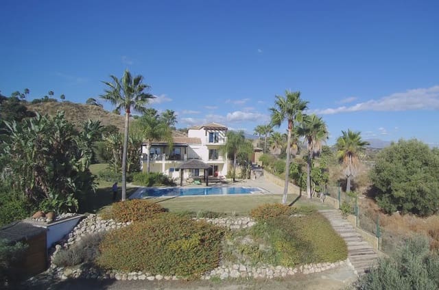Villa te koop in Los Llanos, Estepona - € 2.450.000 (Ref: 10016625)