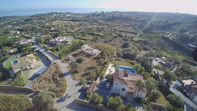 Villa te koop in Los Llanos, Estepona - € 2.450.000 (Ref: 10016625)